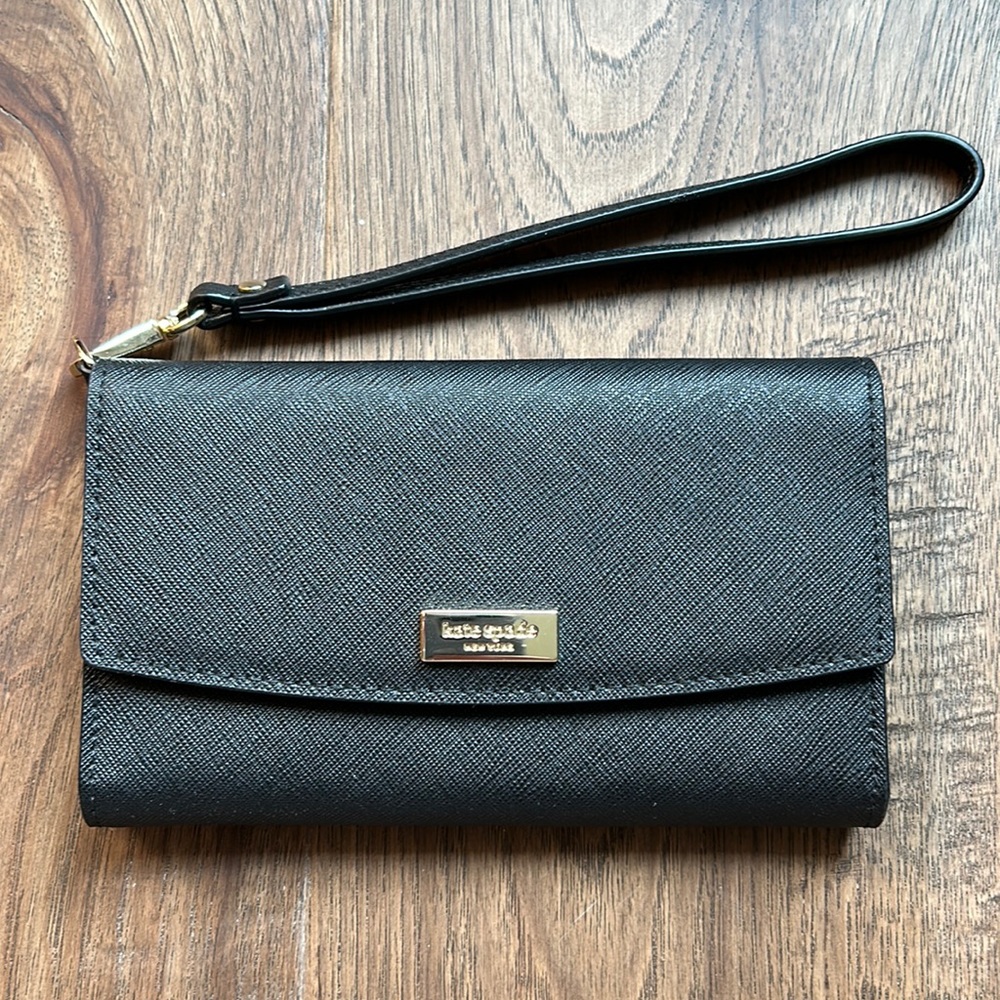 Kate Spade IPhone Wristlet. (Fits iPhone 6,7,8)
